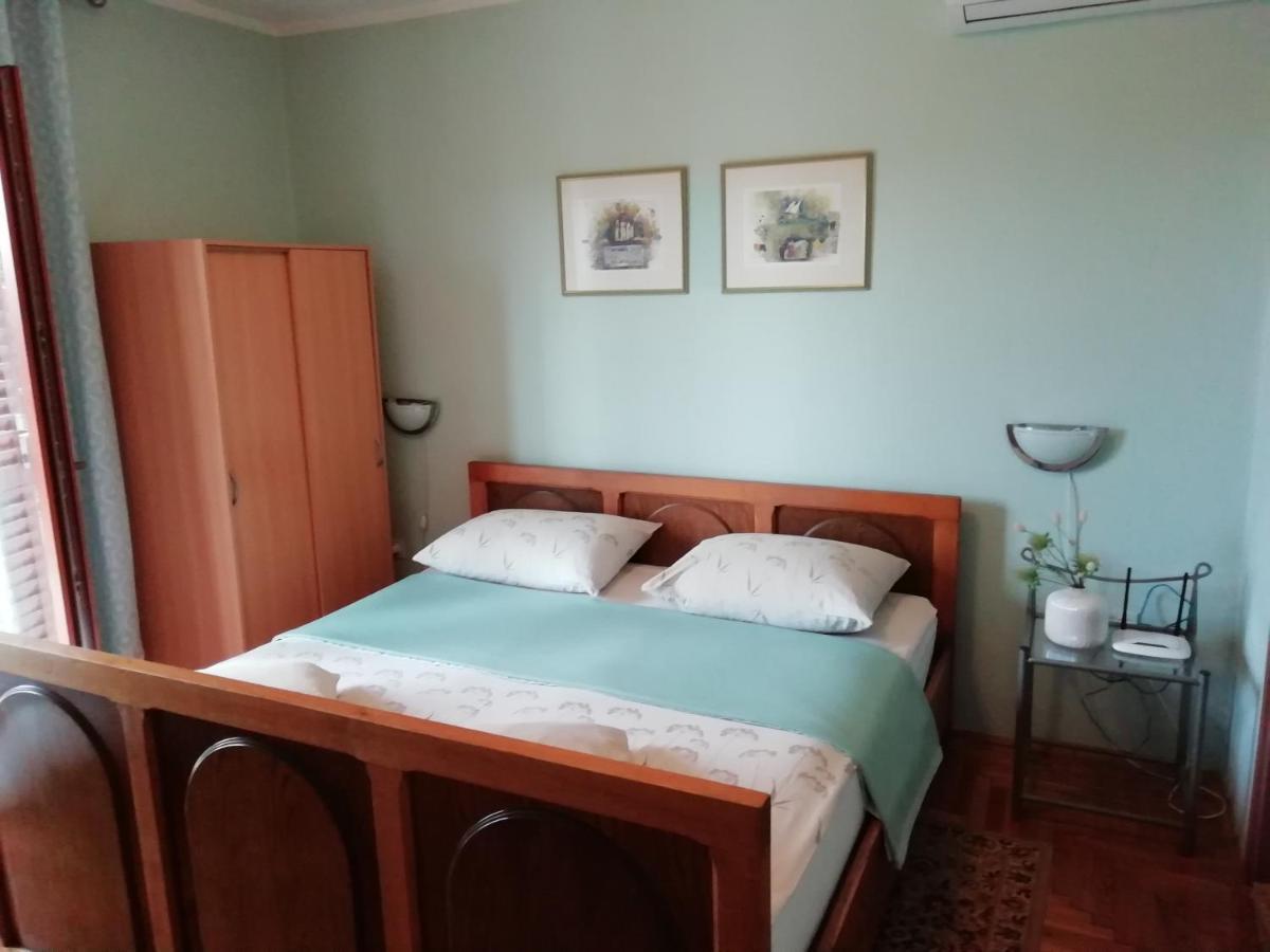 Near Beach - Apartments Marica Rovinj Room photo